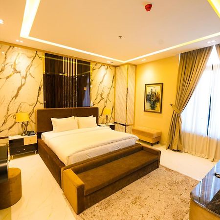 Pavilion Suites - Premium Aparthotel In Bahria Town ราวัลปินดี ภายนอก รูปภาพ