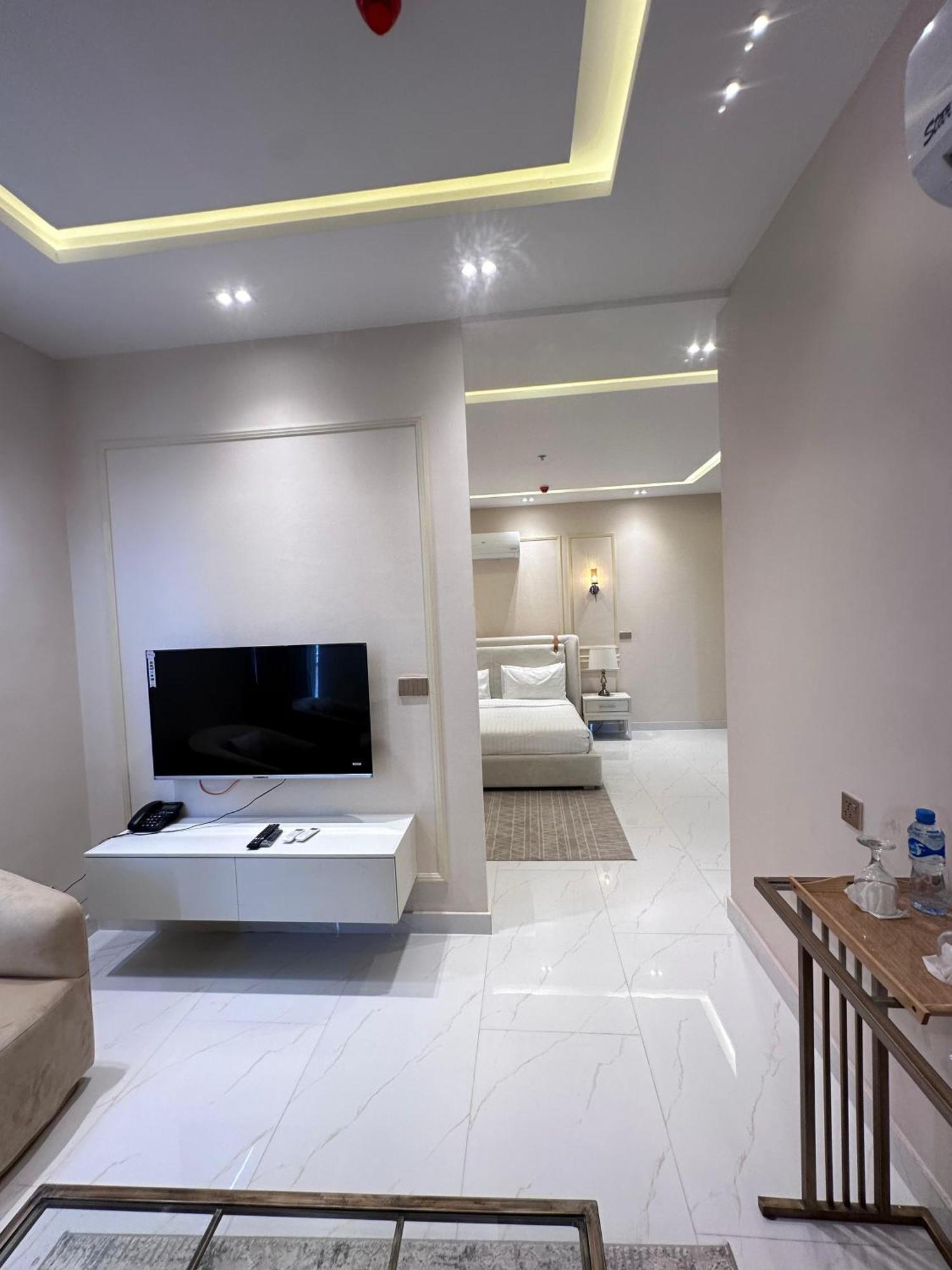 Pavilion Suites - Premium Aparthotel In Bahria Town ราวัลปินดี ภายนอก รูปภาพ