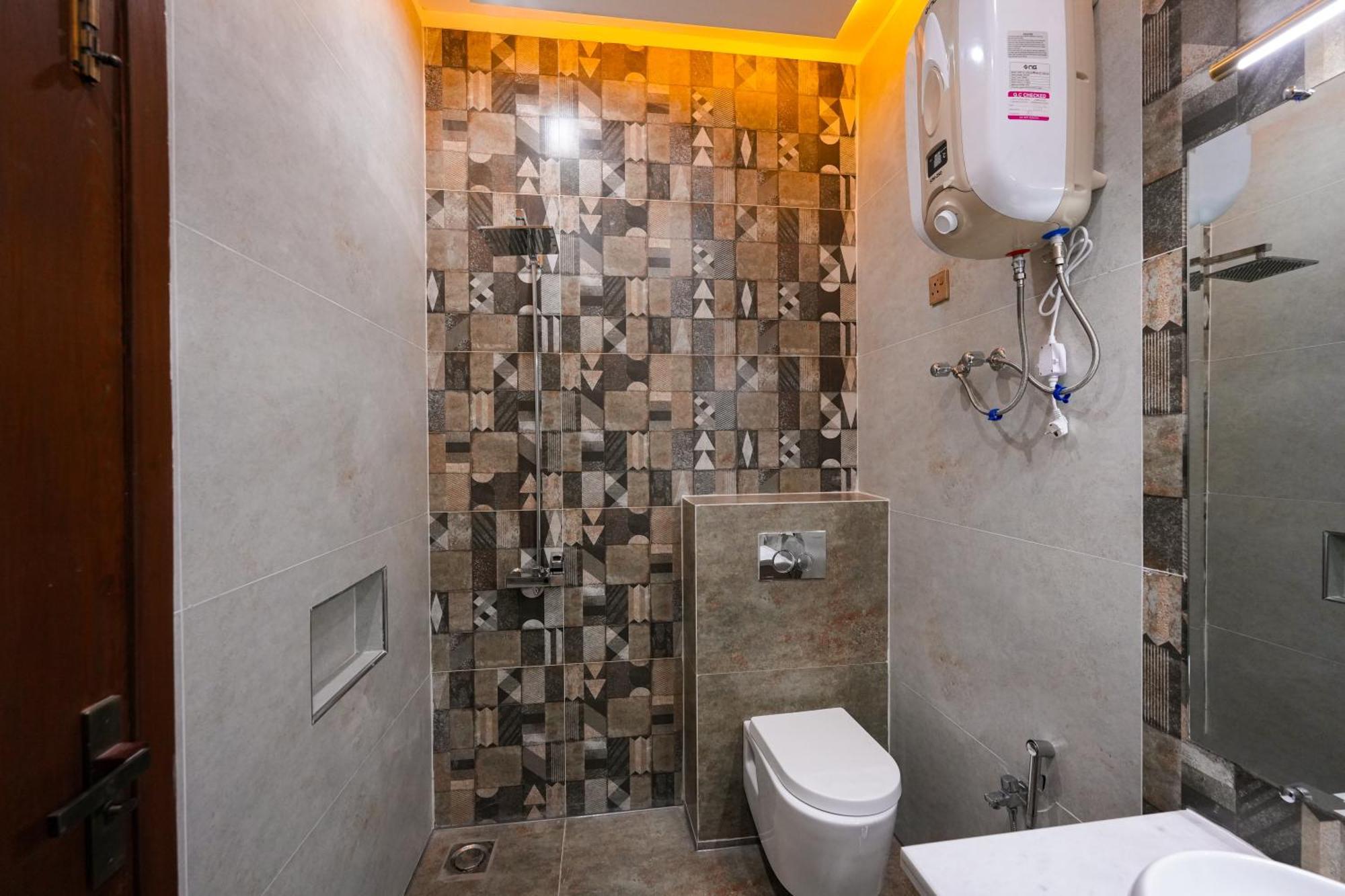 Pavilion Suites - Premium Aparthotel In Bahria Town ราวัลปินดี ภายนอก รูปภาพ