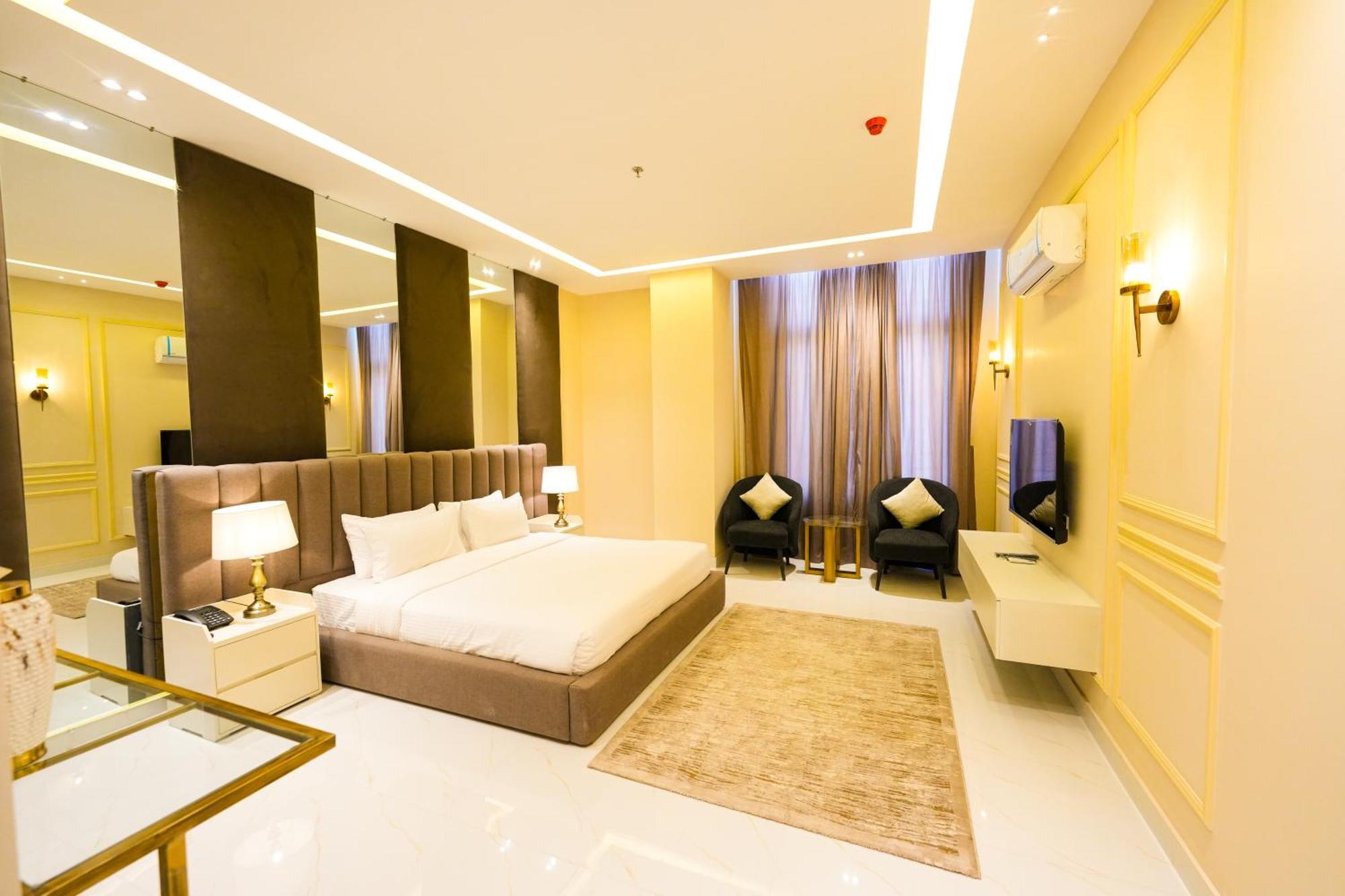 Pavilion Suites - Premium Aparthotel In Bahria Town ราวัลปินดี ภายนอก รูปภาพ
