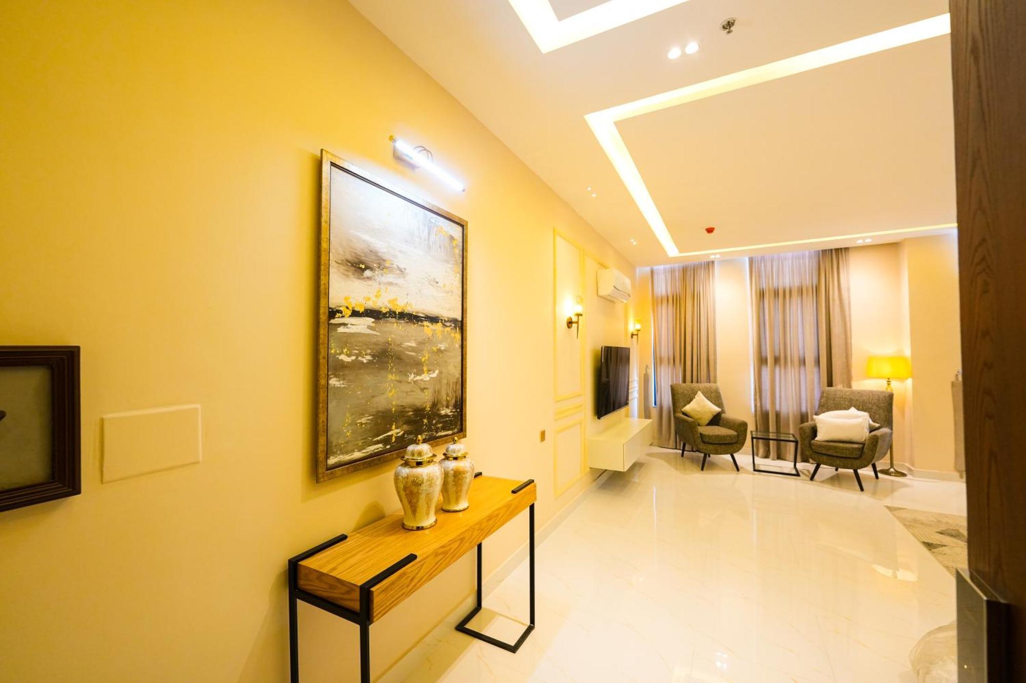 Pavilion Suites - Premium Aparthotel In Bahria Town ราวัลปินดี ภายนอก รูปภาพ